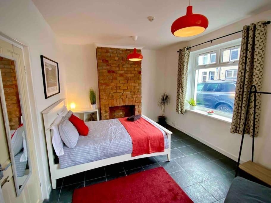 Brickworks - 2 Bedrooms, 15 Mins Walk To The Centre, With Garden 卡迪夫 外观 照片